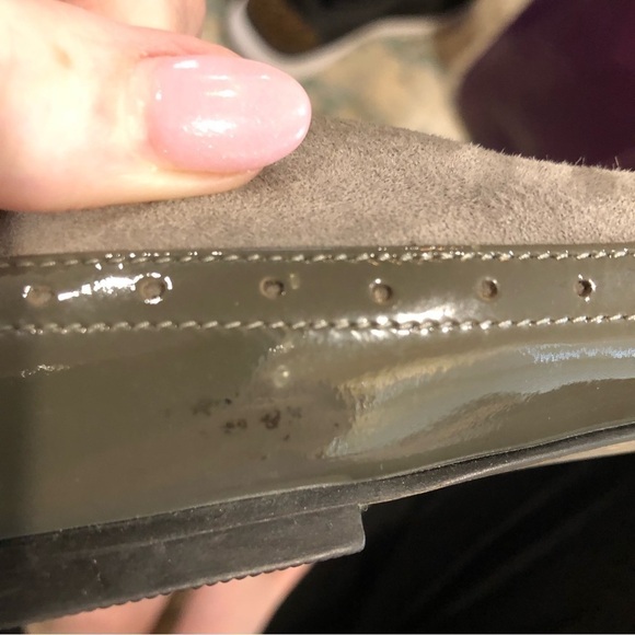 𝅺COLE Haan suede and patent leather spectator style flats. Gray. Size 10B - Picture 8 of 10